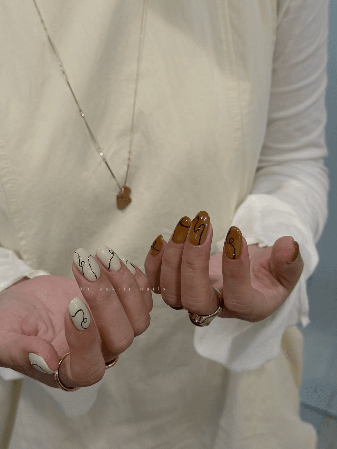 Mutsukiii_nails 幾何線條美甲作品